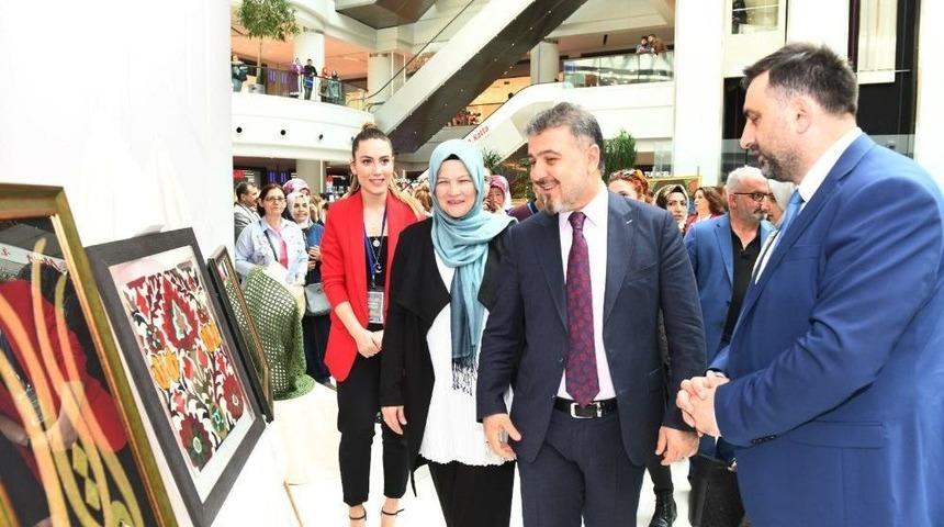 H&uuml;nerli Ellerin Eserleri G&ouml;r&uuml;c&uuml;ye &Ccedil;ıktı