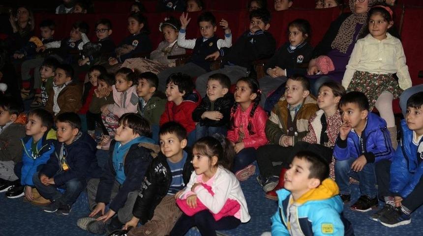 Gölbaşılı Çocuklar "rumi Ve Yaşlı Aslan"ı İzledi