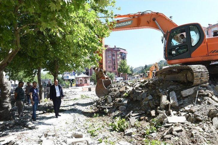 Şehitler Bahçesi Revize Peyzaj Projesi Çalışmaları Başladı G2