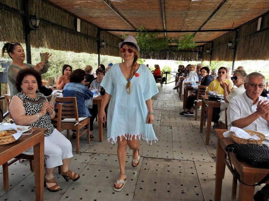 &Ccedil;eşmeli Kadınlar Dikiş &Ouml;ğrendi, Defile D&uuml;zenledi