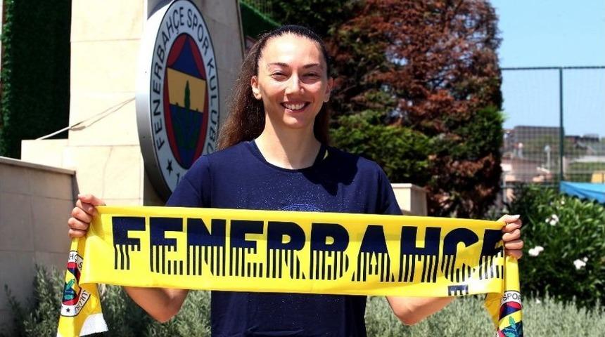 Fatma Yıldırım: "&ouml;nemli Hedefleri Olan Bir Camianın Par&ccedil;ası Olmak Gurur Verici"