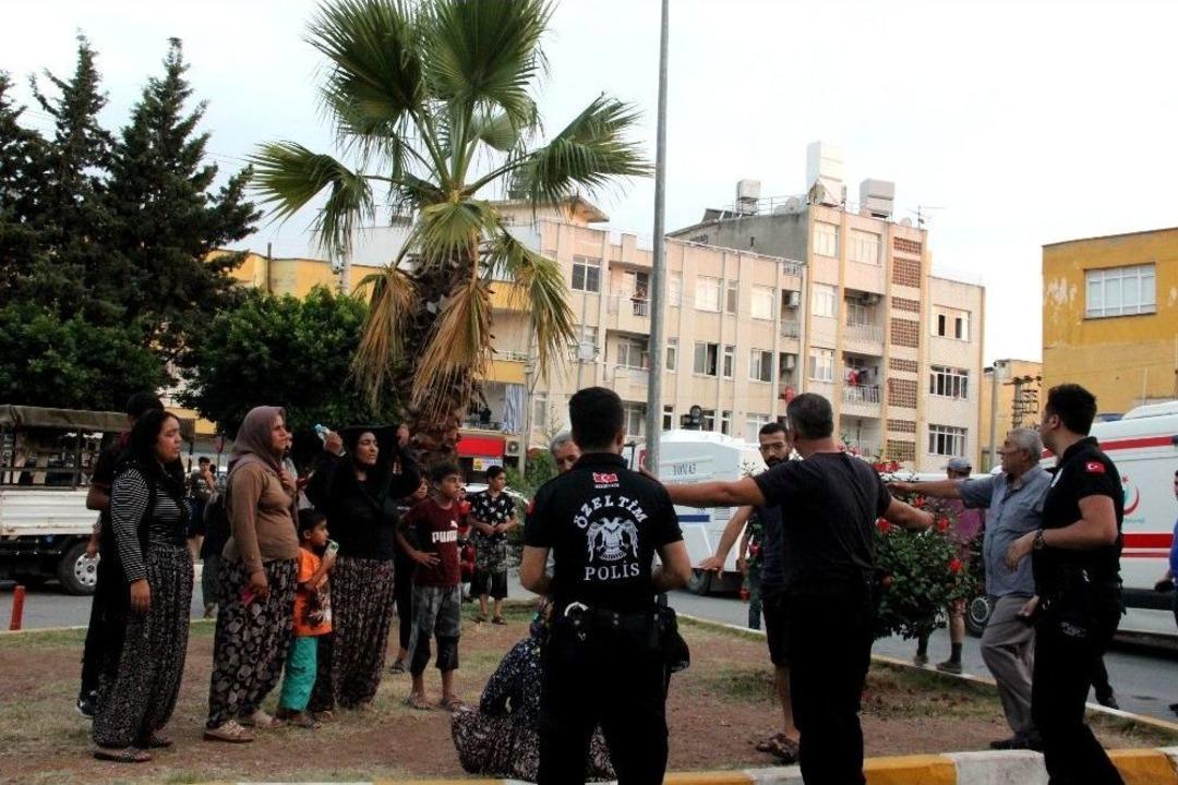 Hatay&rsquo;da İş Makinesinin Altında Kalan 2 İş&ccedil;i &Ouml;ld&uuml;