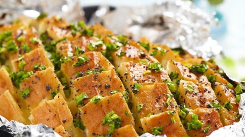 Peynirli Sarımsaklı Ekmek