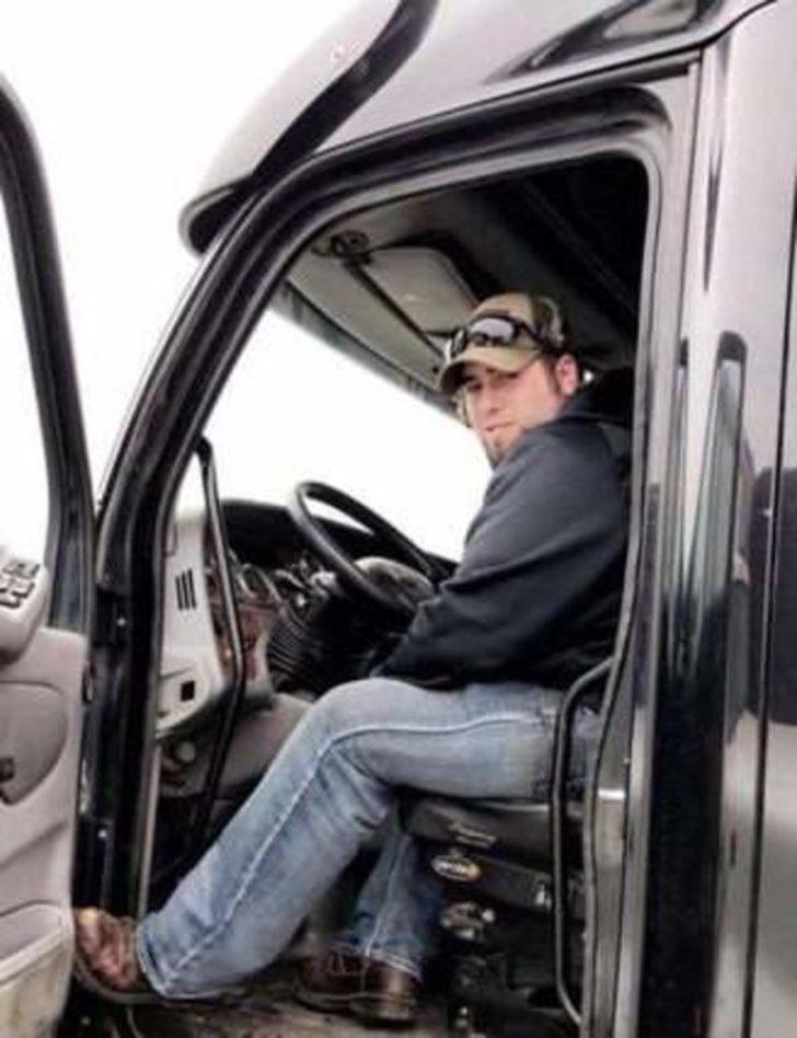 'Bakamam' diye evlatlık verdiği çocuğuyla iş arkadaşı oldu G5