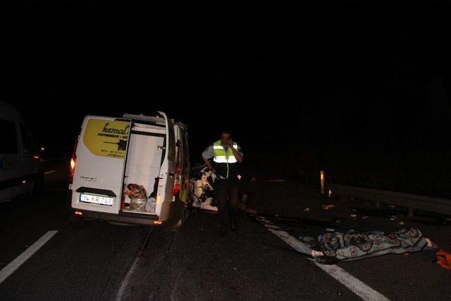 Düzce Tem Otoyolunda Feci Kaza 1 Ölü 1 Yaralı