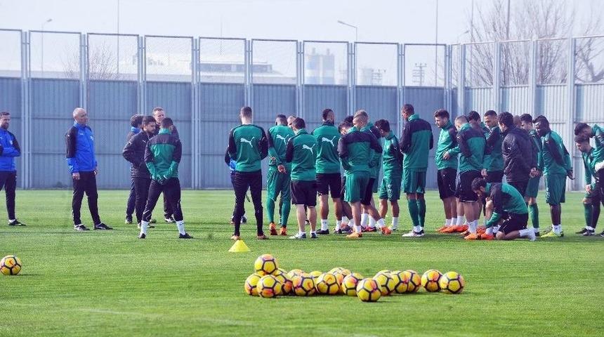 Bursaspor, Galatarasay Ma&ccedil;ı &Ouml;ncesi Moral Depoladı