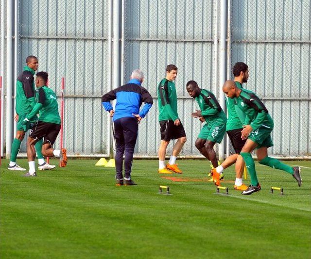 Bursaspor, Galatarasay Ma&ccedil;ı &Ouml;ncesi Moral Depoladı 2