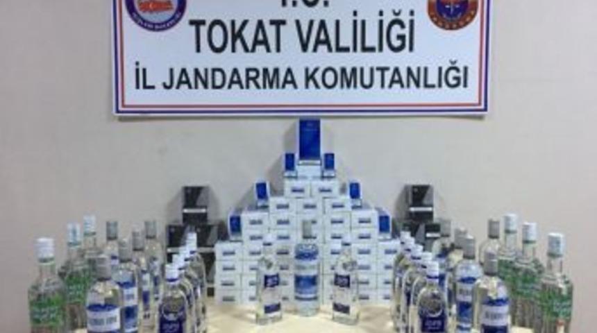 Yolcu Otobüsünde Kaçak Sigara İle İçki Ele Geçirildi