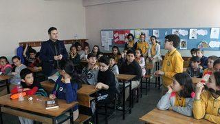 Saski Geyve’de Bin 209 Öğrenciyle Buluştu