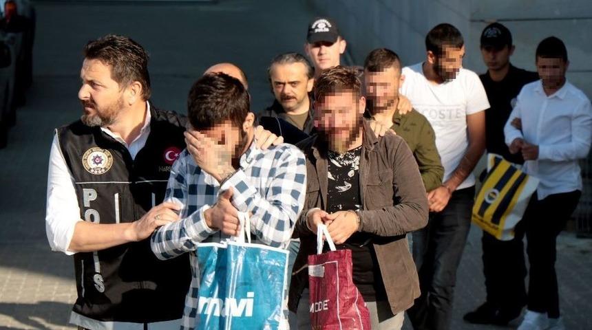 Uyuşturucu Operasyonunda G&ouml;zaltına Alınan 1&rsquo;i Kadın 30 Kişi Adliyede