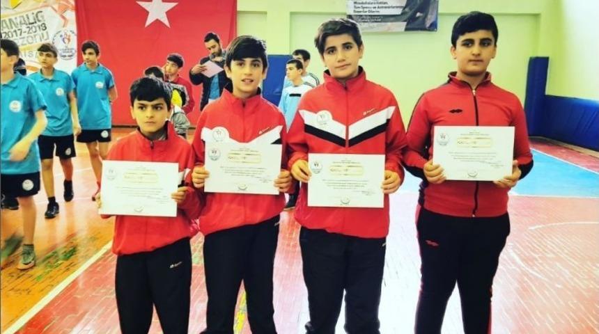 Hakkari Gençlik Spor Kulübü Masa Tenisi Çeyrek Finalde