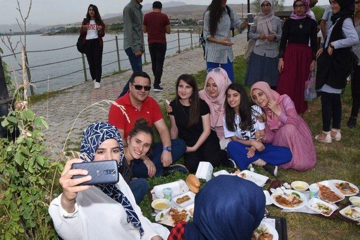 İpekyolu Belediyesinden Öğrencilere Piknik G2