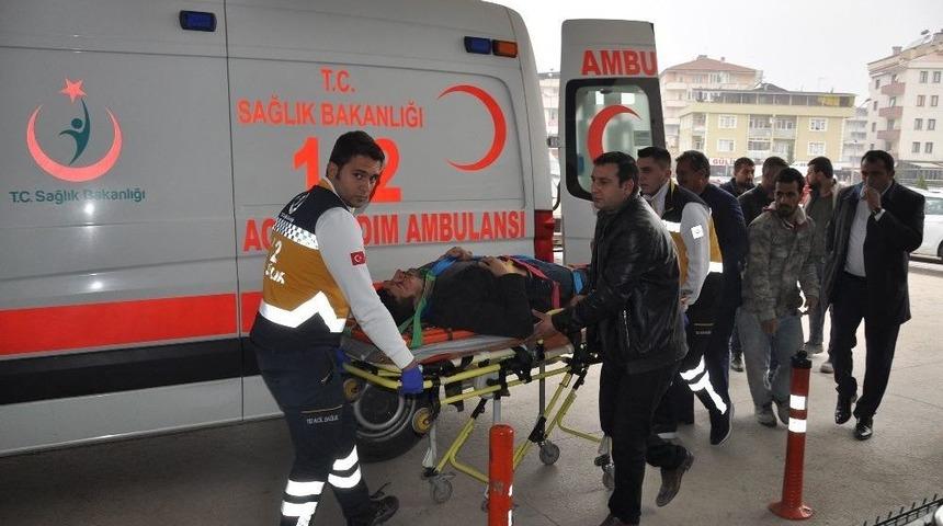 Otomobil Tarlaya Uçtu: 6 Yaralı