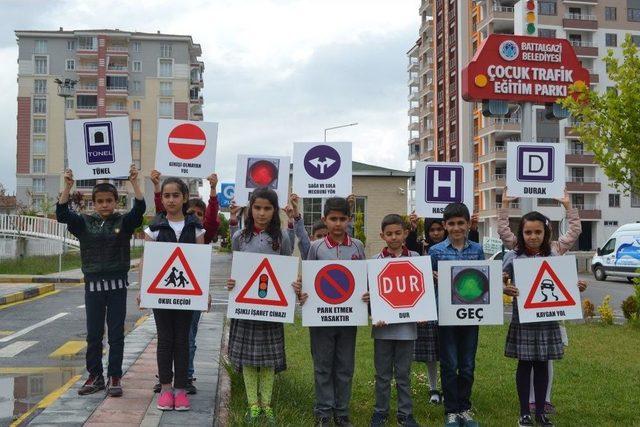 Battalgazi Belediyesinde Trafik Haftası Etkinliği