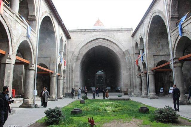 Erzurum’da Restorasyonu Tamamlanan Çifte Minareli Medrese Yeniden Hizmete Açıldı