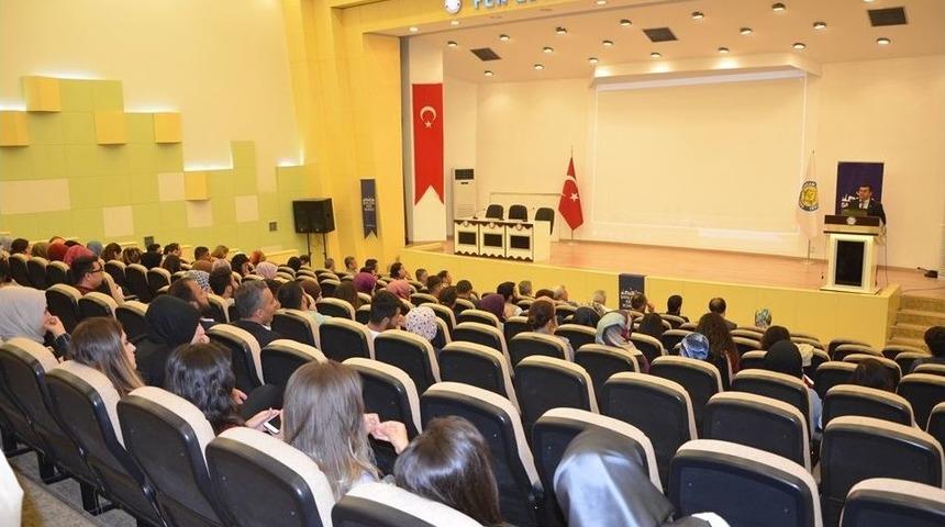 &rsquo;t&uuml;rkiye&rsquo;deki Suriyeliler İ&ccedil; İ&ccedil;e Ge&ccedil;işler&rsquo; Konferansı D&uuml;zenlendi