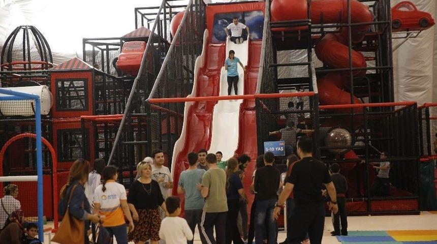 &Ouml;zel Bireyler Zıp Zıp Parkta Eğlendi