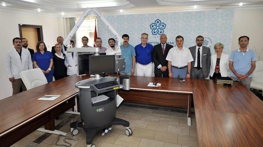 Meram Tıp’a Tisk Mikrocerrahi Ve Rekonstrüksiyon Vakfından Cihaz Bağışı