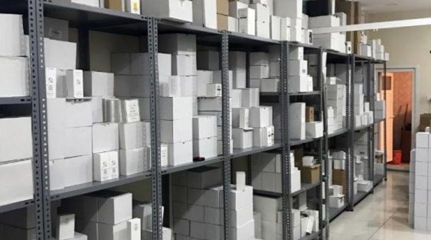 Fatih&rsquo;te 300 Bin Dolarlık Sahte Parf&uuml;m Operasyonu