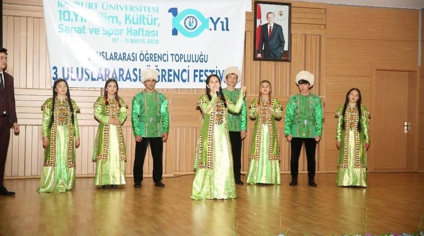 Farklı K&uuml;lt&uuml;rler 3. Uluslararası &Ouml;ğrenci Festivali&rsquo;nde Buluştu