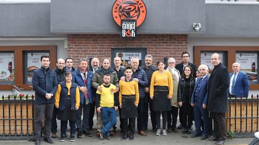 Sgm, İl Sağlık M&uuml;d&uuml;r&uuml; Ve Hastane Y&ouml;neticilerini Ağırladı