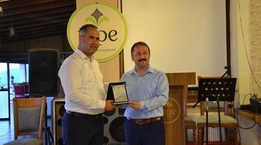 Biga&rsquo;da Milli Eğitim Şube M&uuml;d&uuml;rlerine Veda Yemeği