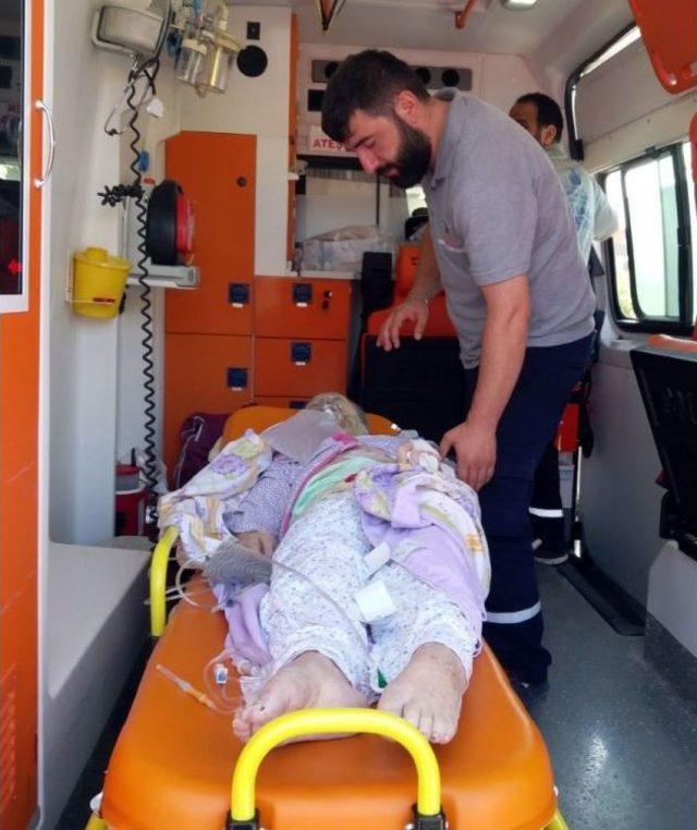 Sultangazi’de Ambulans Kaza Yaptı : 1 Yaralı