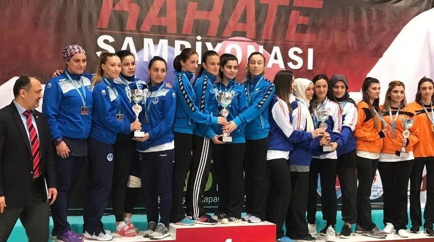 Kağıtsporlu Kareteciler Türkiye Şampiyonasını Boş Geçmedi