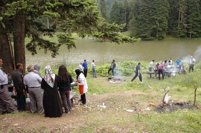 Hanönü’nde Sağlıklı Yaşam İçin Akgöl’e Yürüdüler