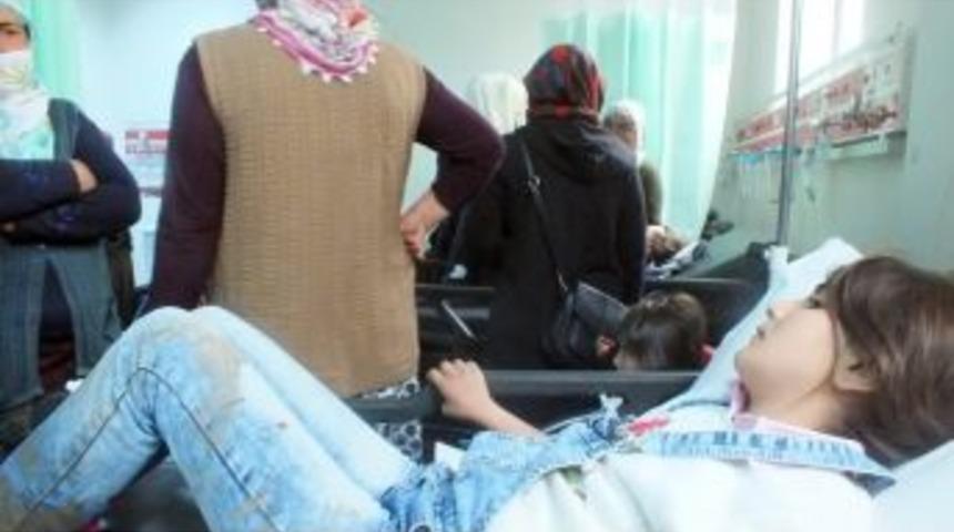 Öğrenci Servisi Köprüden Uçtu: 1 Ölü, 13 Yaralı