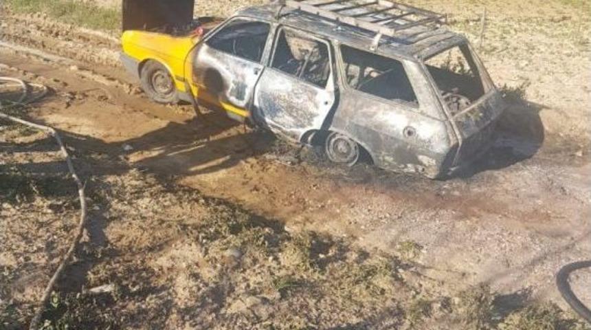 G&ouml;rdes&rsquo;te Seyir Halindeki Otomobil Alev Aldı