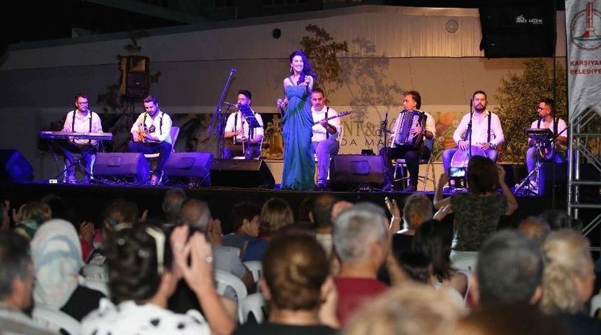 Karşıyaka&rsquo;da A&ccedil;ık Havada Konser Keyfi Başladı