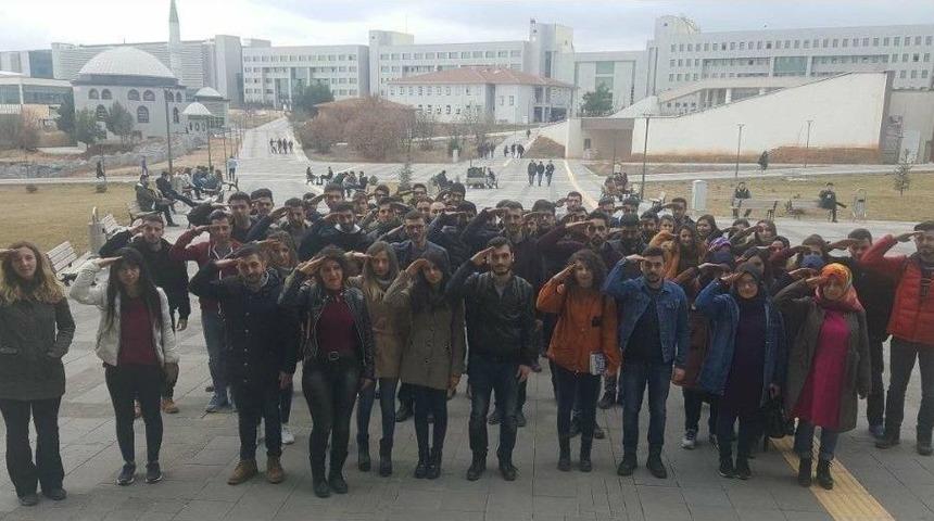 Uşak &Uuml;niversitesinden Afrin&rsquo;deki Mehmet&ccedil;iğe Asker Selamı