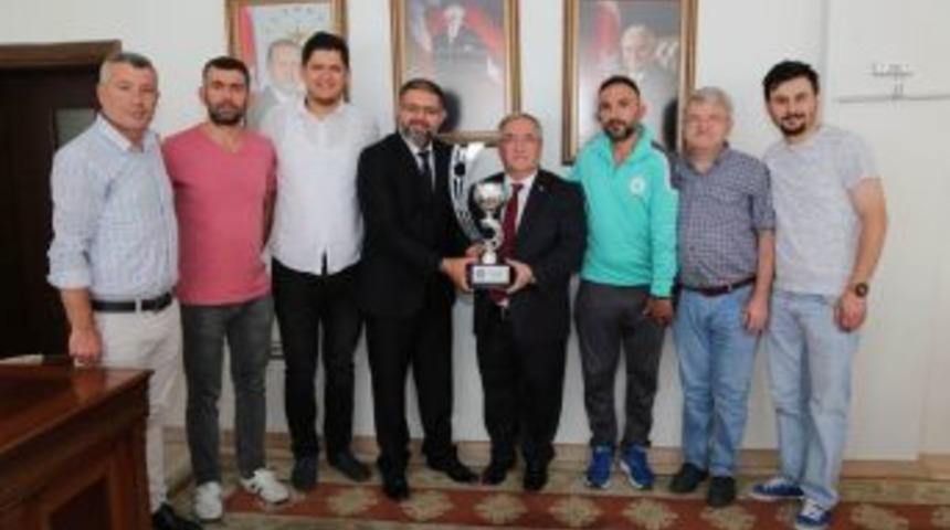 Vali Nayir: Spor, Engelleri Aşmada &Ouml;nemli Bir Ara&ccedil;