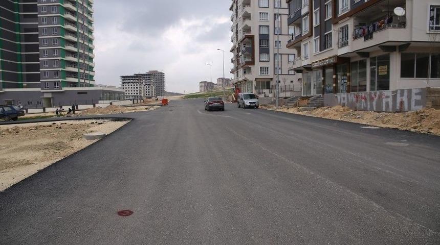 Seyrantepe&rsquo;de Yeni A&ccedil;ılan Yollar Asfaltlanıyor