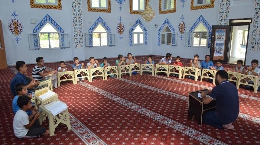 Kaybolan Ufuk İ&ccedil;in Dua Ettiler