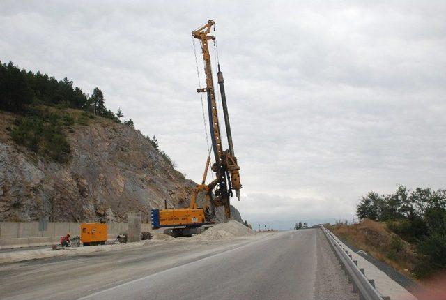 Tokat Çevre Yolunda Heyelan Riskine Karşı Çalışma Başlatıldı