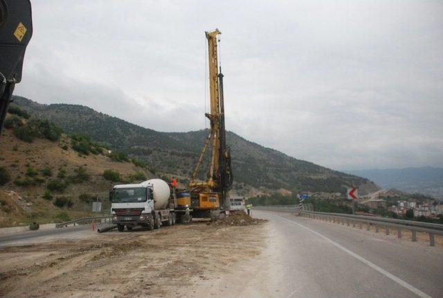 Tokat Çevre Yolunda Heyelan Riskine Karşı Çalışma Başlatıldı