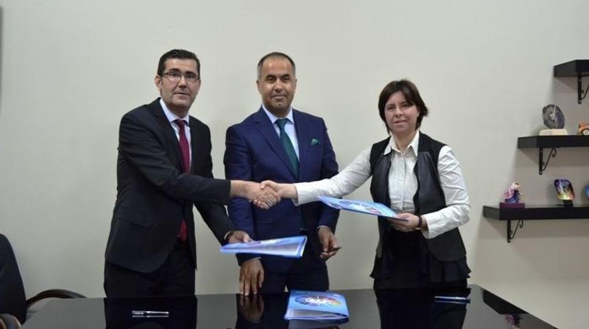 Biga&rsquo;da Kardeş Okul Protokol&uuml; İmzalandı