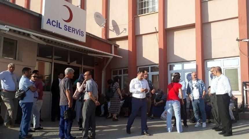 Okulu Değişen &Ouml;ğrencinin Velisi, M&uuml;d&uuml;r&uuml; Darp Etti