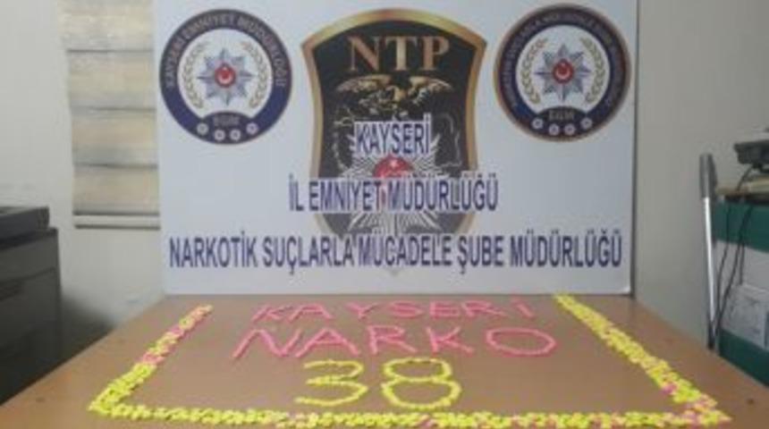 Kayseri’de 985 Adet Ekstazi Hap Ele Geçirildi