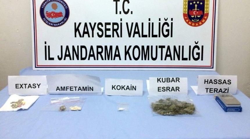 Jandarmadan Uyuşturucuya Ge&ccedil;it Yok