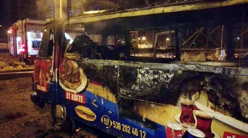 Ekmek Teknesi K&uuml;l Oldu