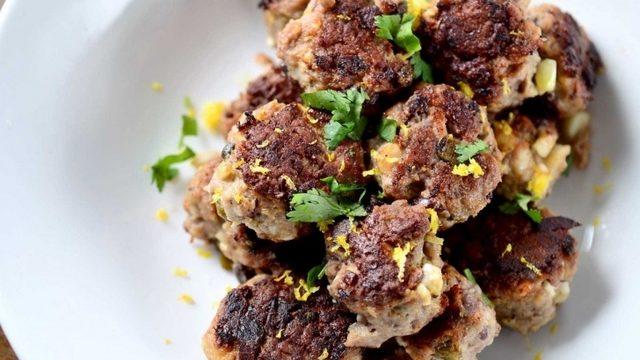 Yunan Usülü Kuzu Köfte Tarifi