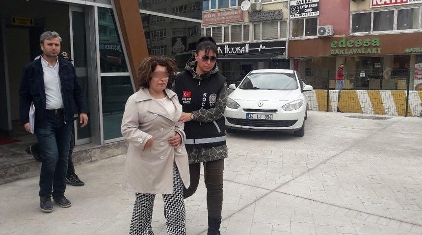 Su&ccedil;&uuml;st&uuml; Yakalanan Fuhuş &Ccedil;etesinin Engelli Kadın Lideri Ve 2 &Uuml;yesi Tutuklandı