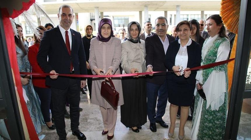 Y&uuml;reğir Belediyesi, Bilim Ve Teknoloji &Uuml;niversitesi&rsquo;nde Sergi A&ccedil;tı