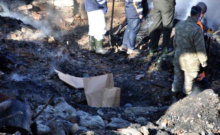 Vahşice Öldürüldükten Sonra Yakılan Aile Yarın Defnedilecek G2