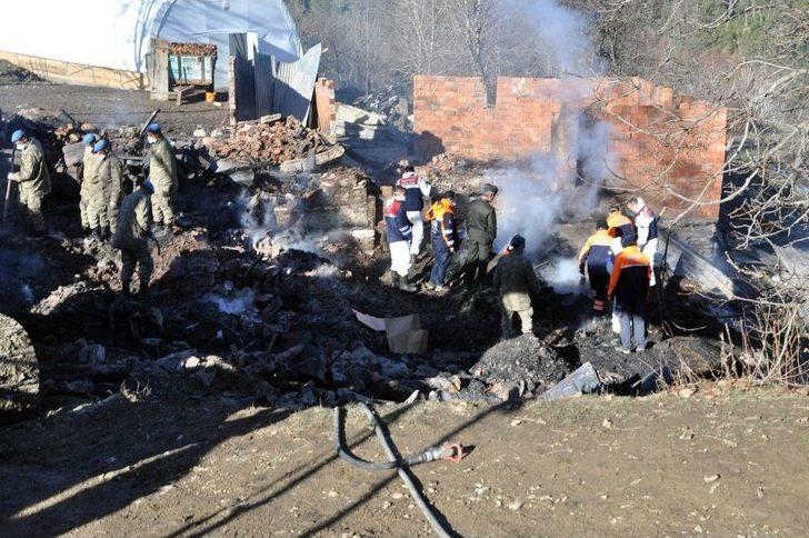 Vahşice Öldürüldükten Sonra Yakılan Aile Yarın Defnedilecek G3