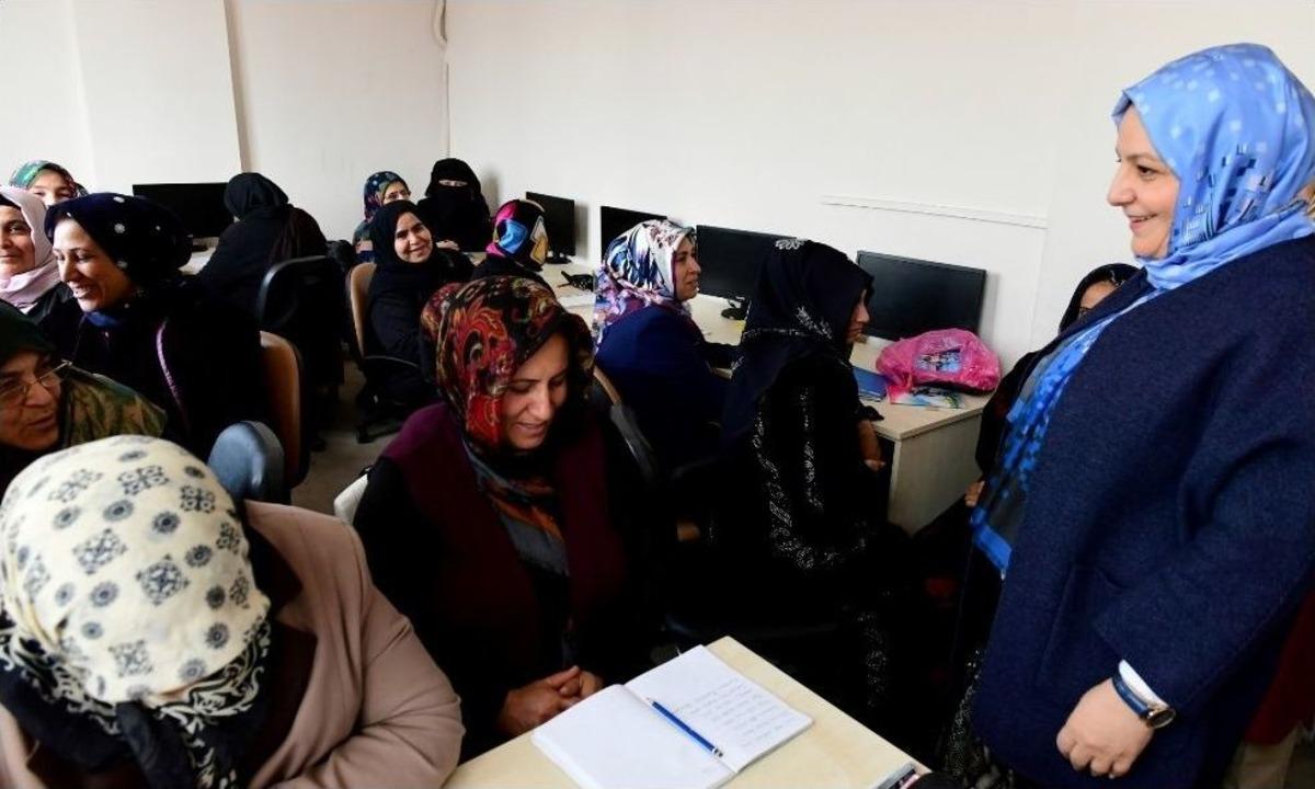 Şanlıurfalı Kadınlardan Okuma Yazma Seferberliğine Tam Destek