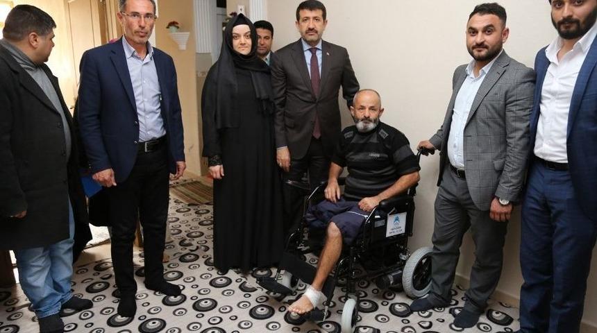 Başkan Ekinci Aileleri Ziyaret Edip Sorunlarını Dinledi